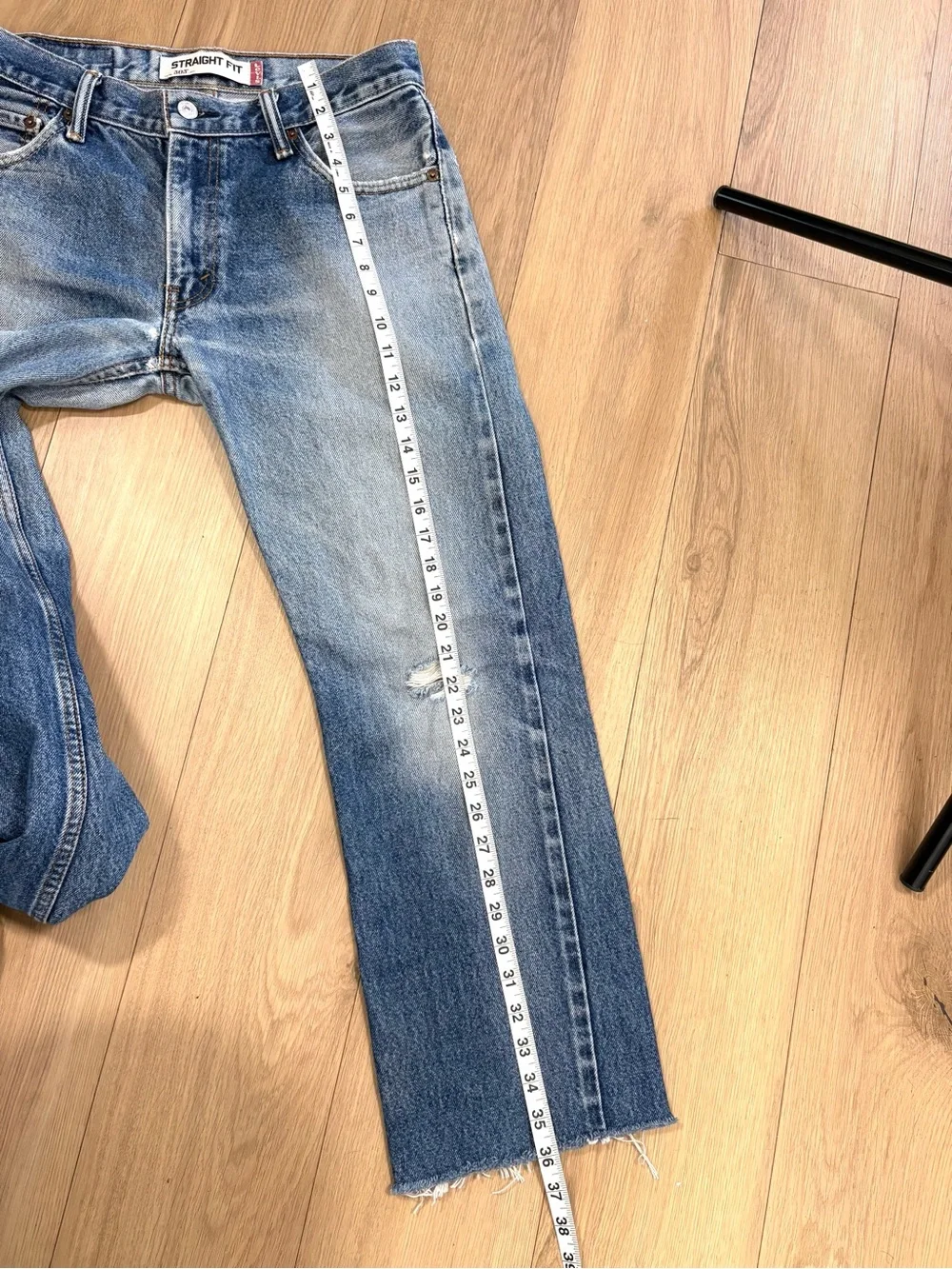 Levis 505 Straight Fit Jeans Mens 30x30 Distressed Raw Hem Medium Wash